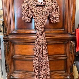 NEW! Elegant Leopard Print Maxi Dress with pockets size XS